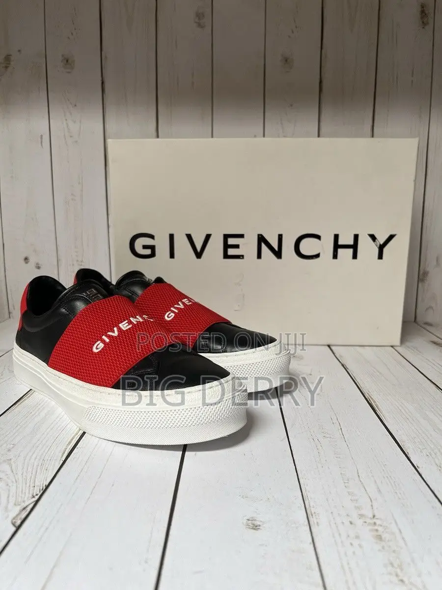 Givenchy Urban Low Sneakers