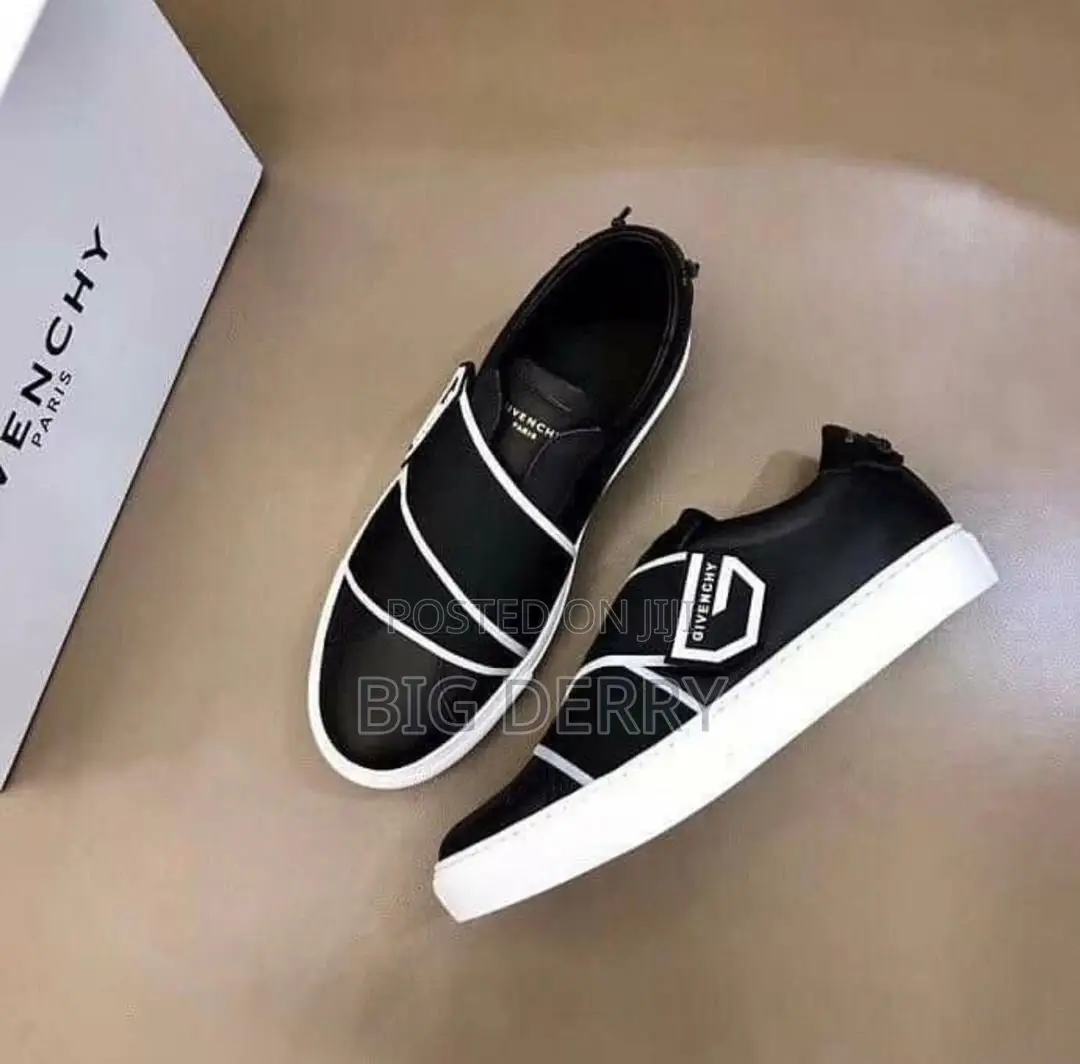 Givenchy Urban Low Sneakers