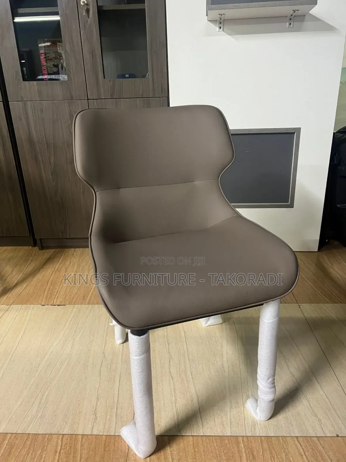 Starker Chair