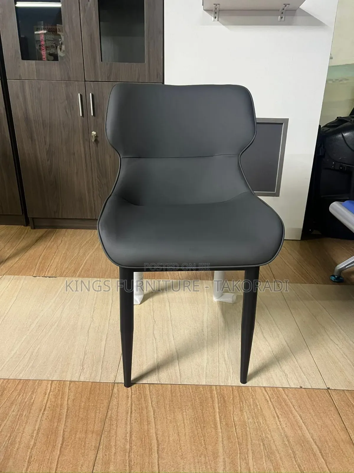 Starker Chair