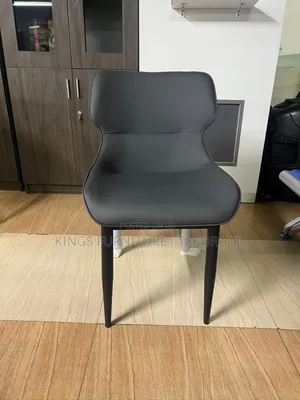 Starker Chair