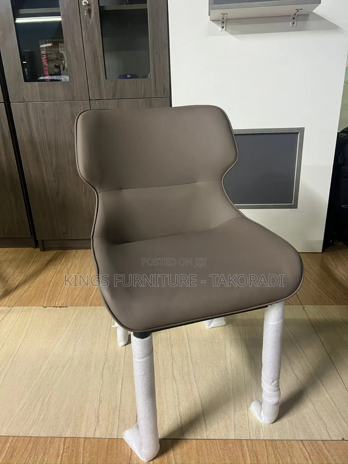 Starker Chair