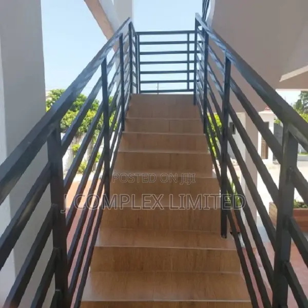 2bdrm Apartment in American House for rent