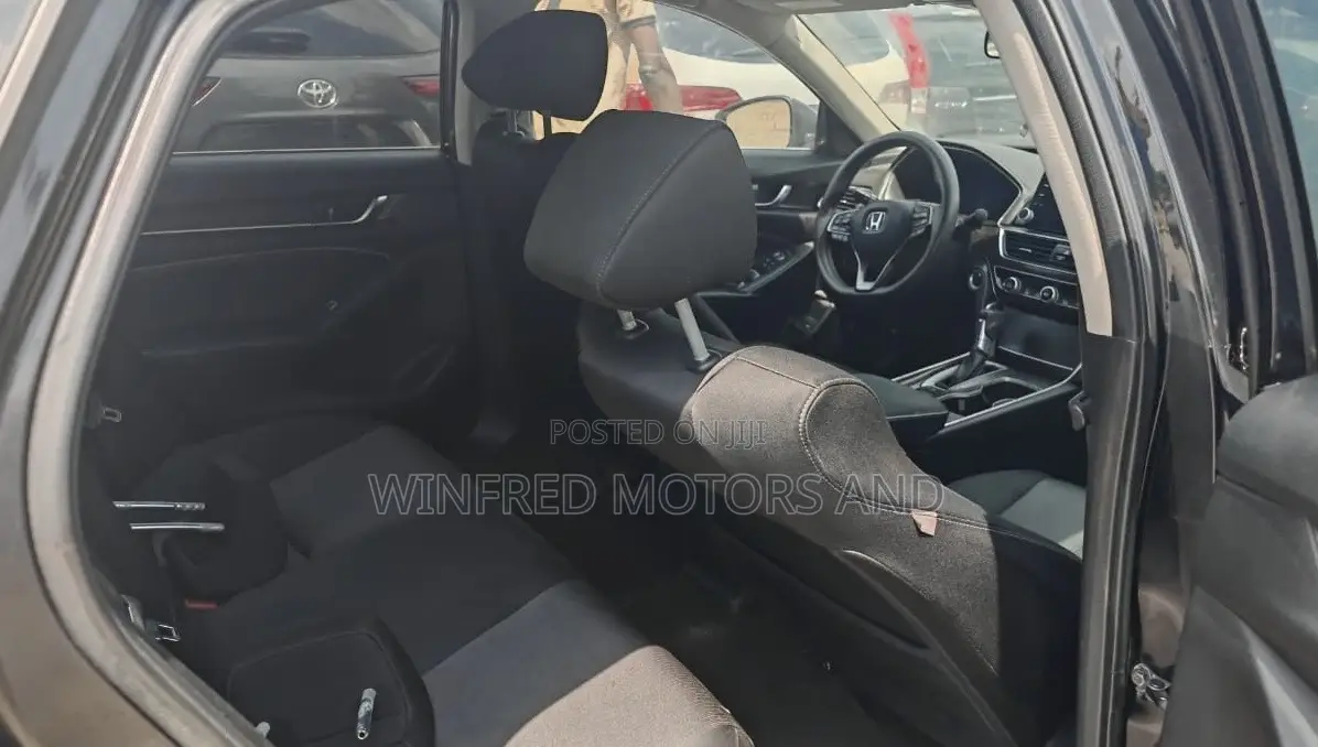 Honda Accord Touring 2.0T 2018 Black