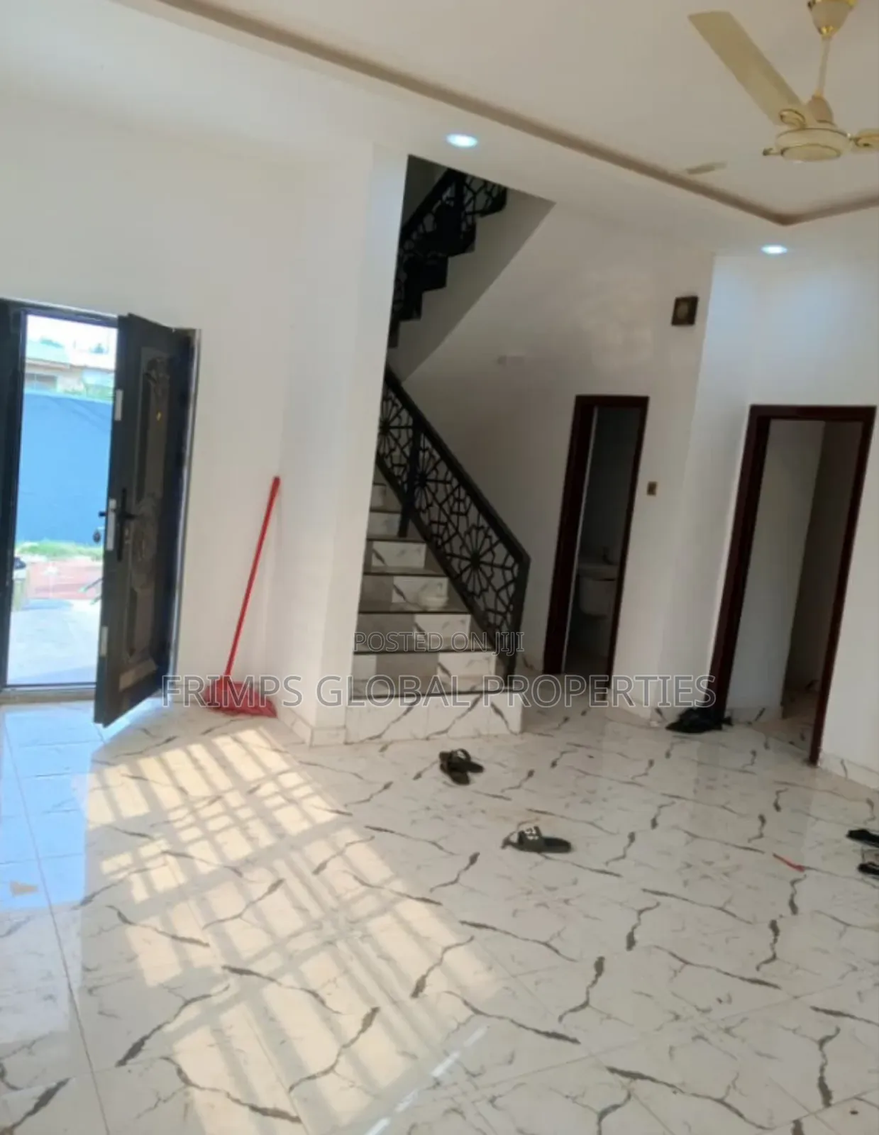 5bdrm House in Gbawe for sale