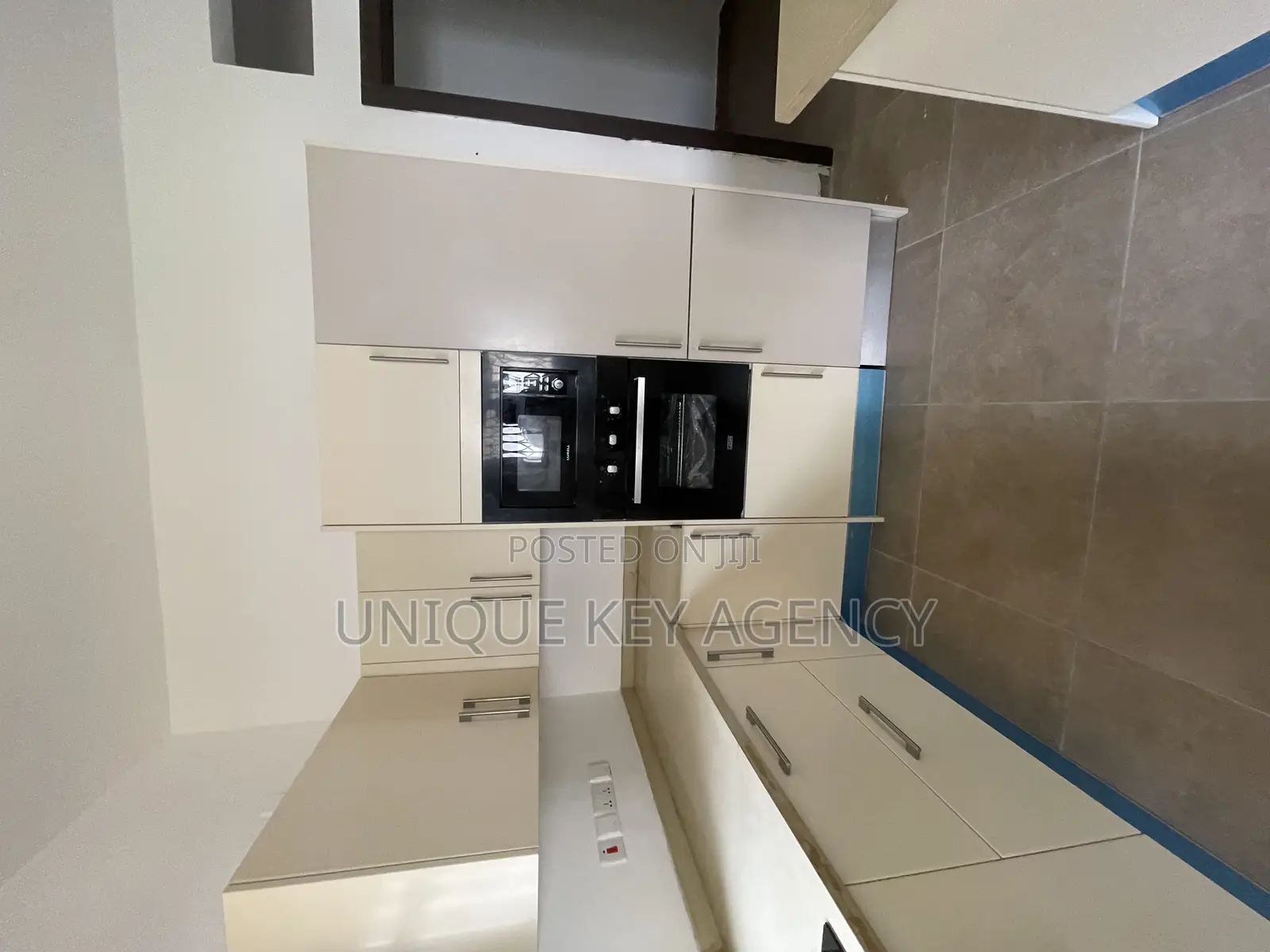 4bdrm House in Unique Key Agency, Spintex for sale