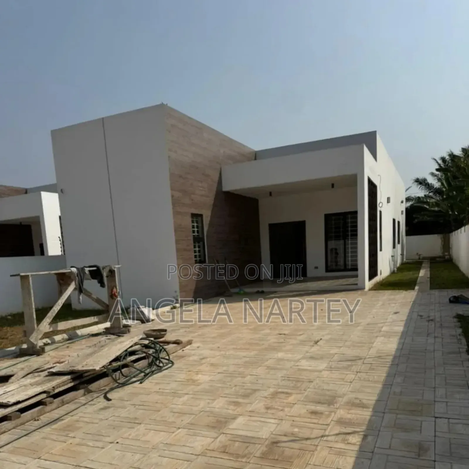 3bdrm House in Teshie Estates for sale