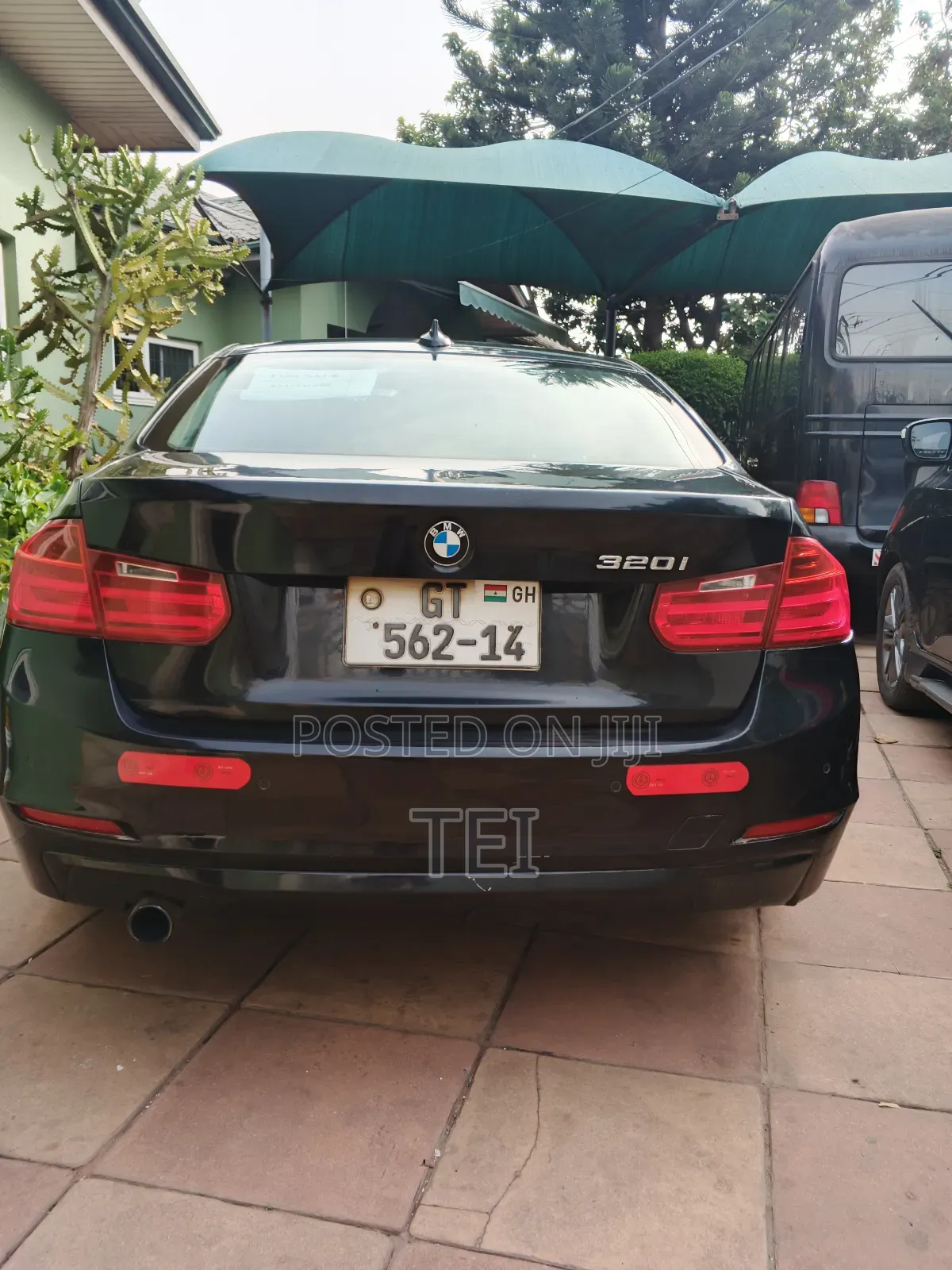 BMW 320i Sedan RWD 2014 Black