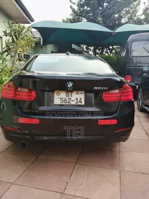 BMW 320i Sedan RWD 2014 Black