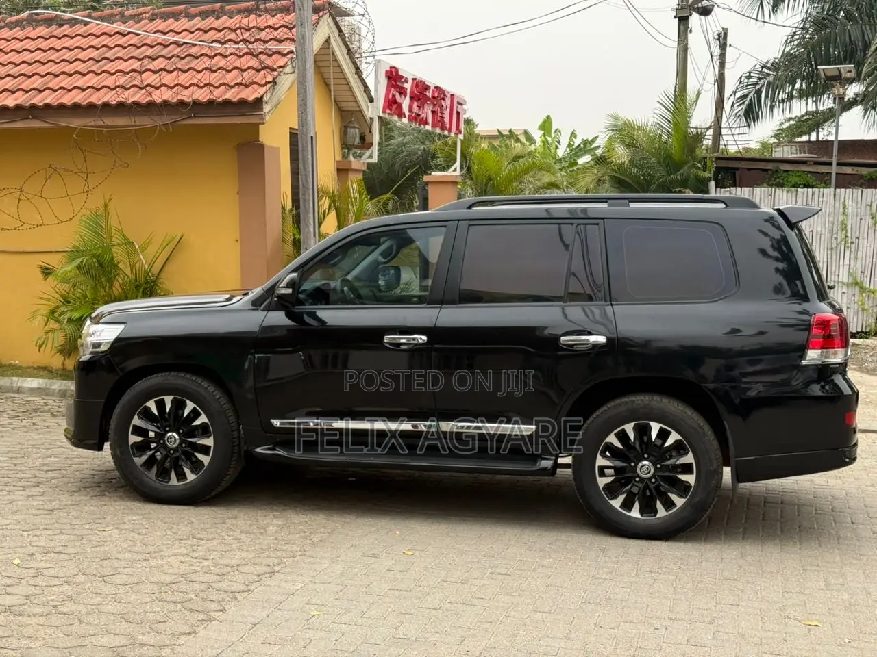 Toyota Land Cruiser 4.5 V8 GX-R 2014 Black