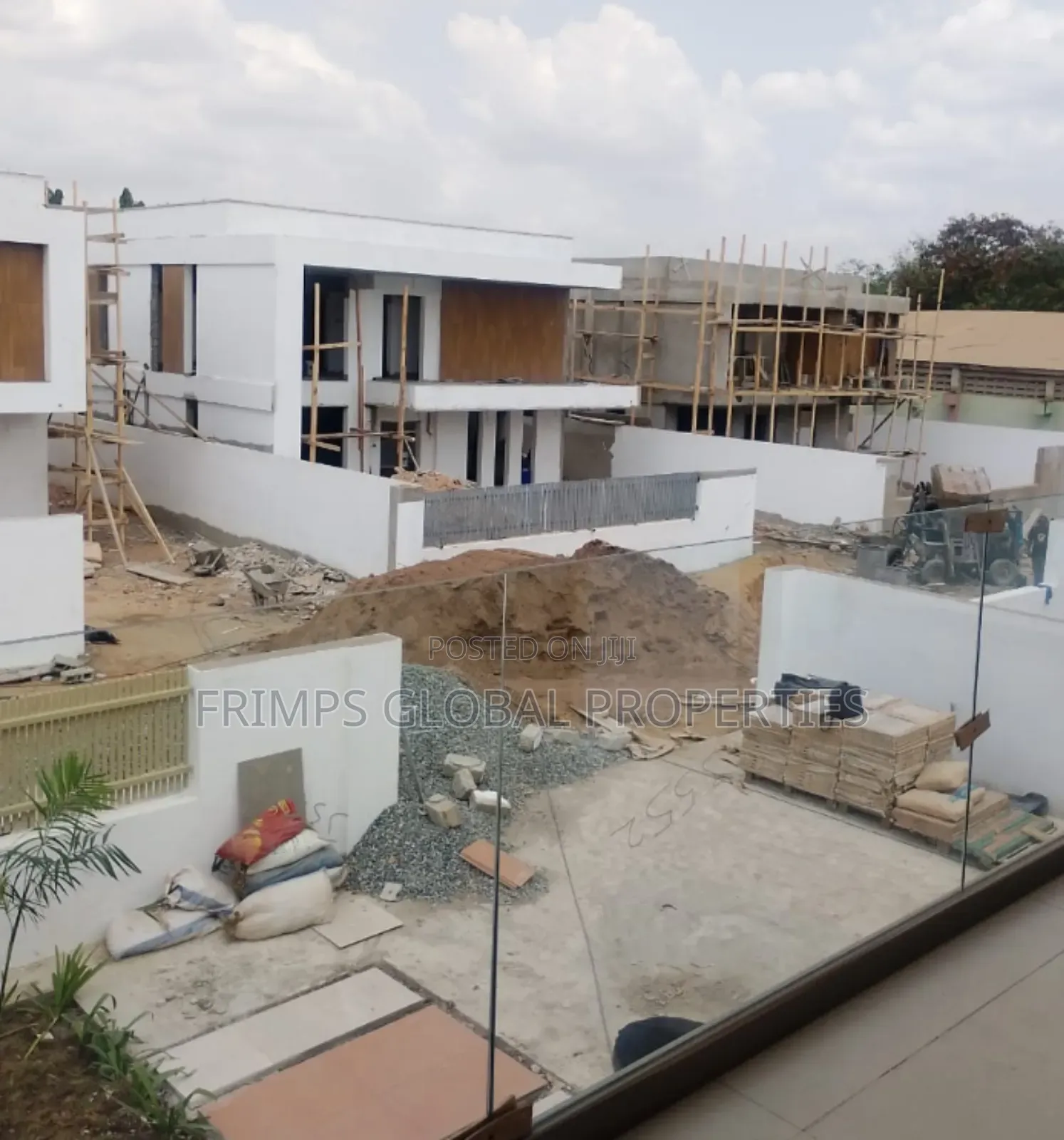 4bdrm House in Airport Residential Area for sale