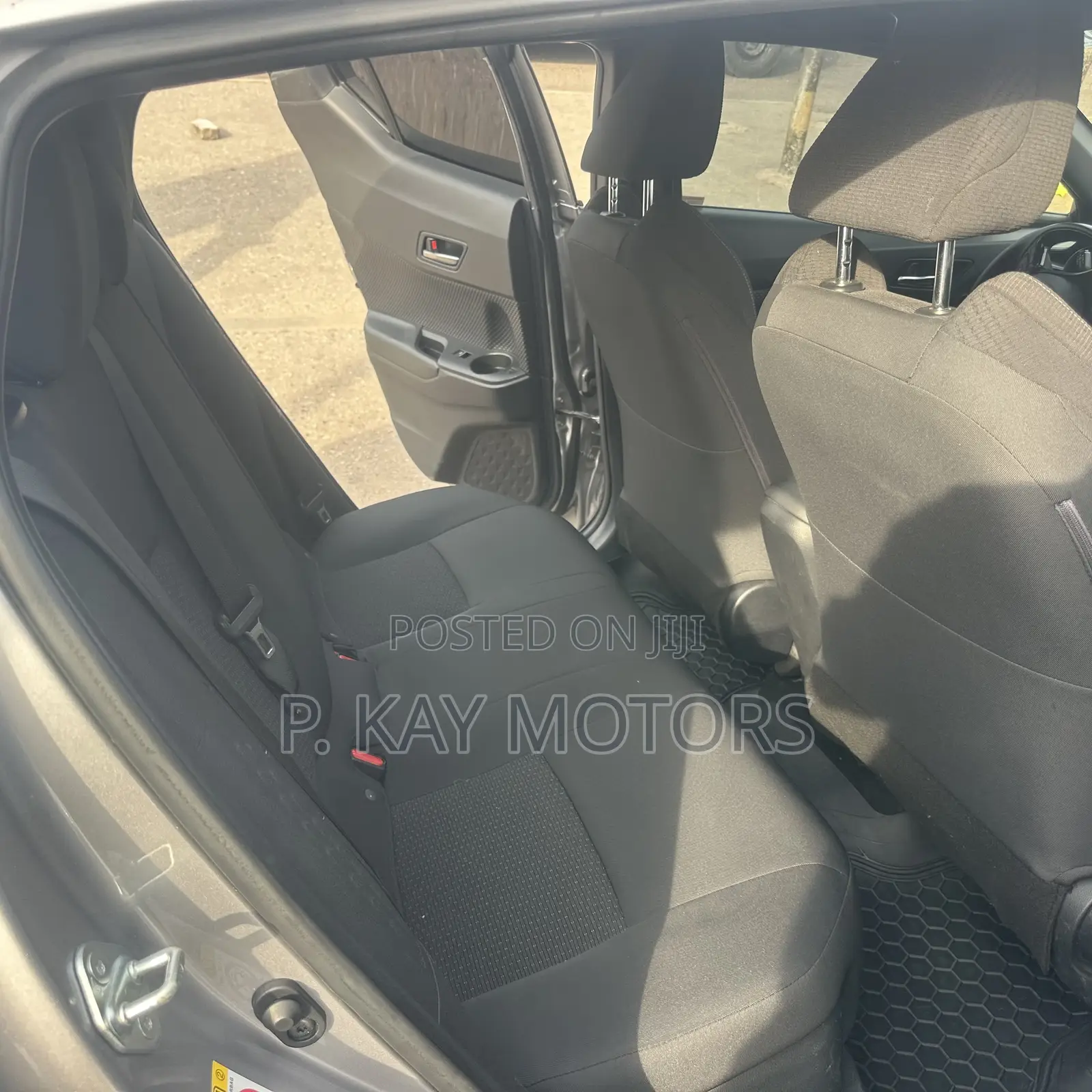 Toyota C-HR XLE Prermium FWD (2.0L 4cyl 2AM) 2018 Gray