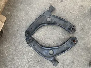 Toyota Vitz/Yaris Control Lower Arm Pair