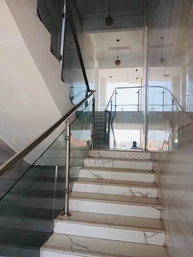 3bdrm Apartment in Roundabout, Tseaddo for rent