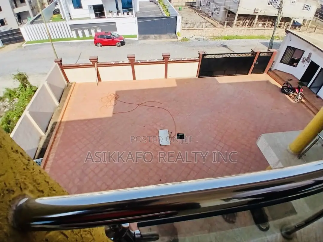 3bdrm Apartment in Roundabout, Tseaddo for rent