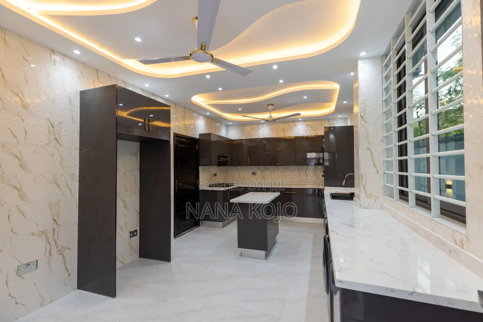 4bdrm House in Linview Homes, Weija for sale