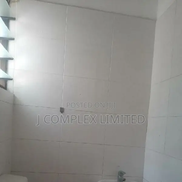 4bdrm House in Trade Fair for rent