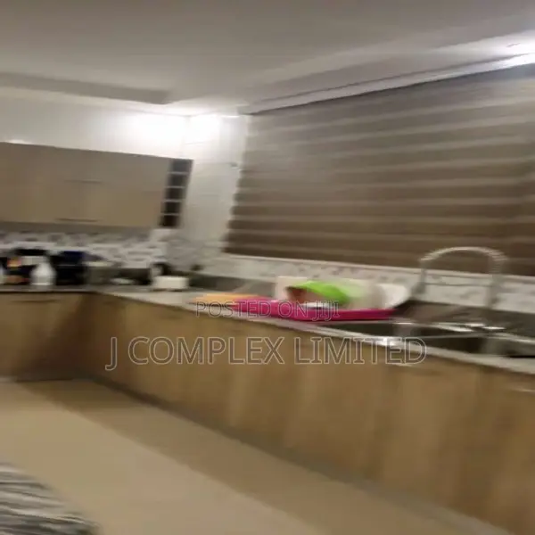 4bdrm House in Trade Fair for rent