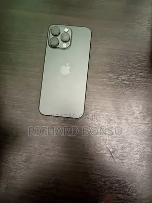 New Apple iPhone 15 Pro Max 256 GB Black