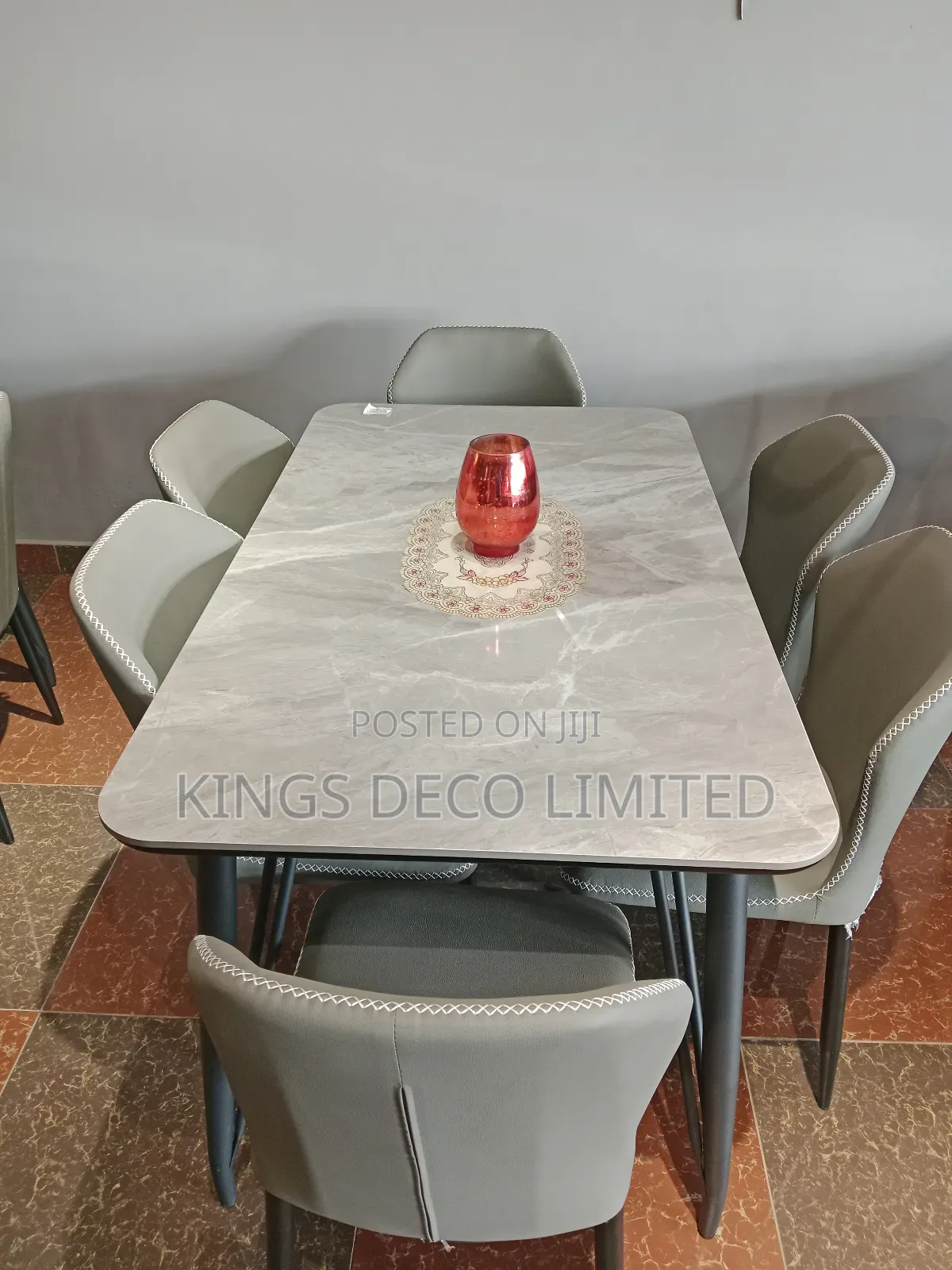 Marbel Dinning Set