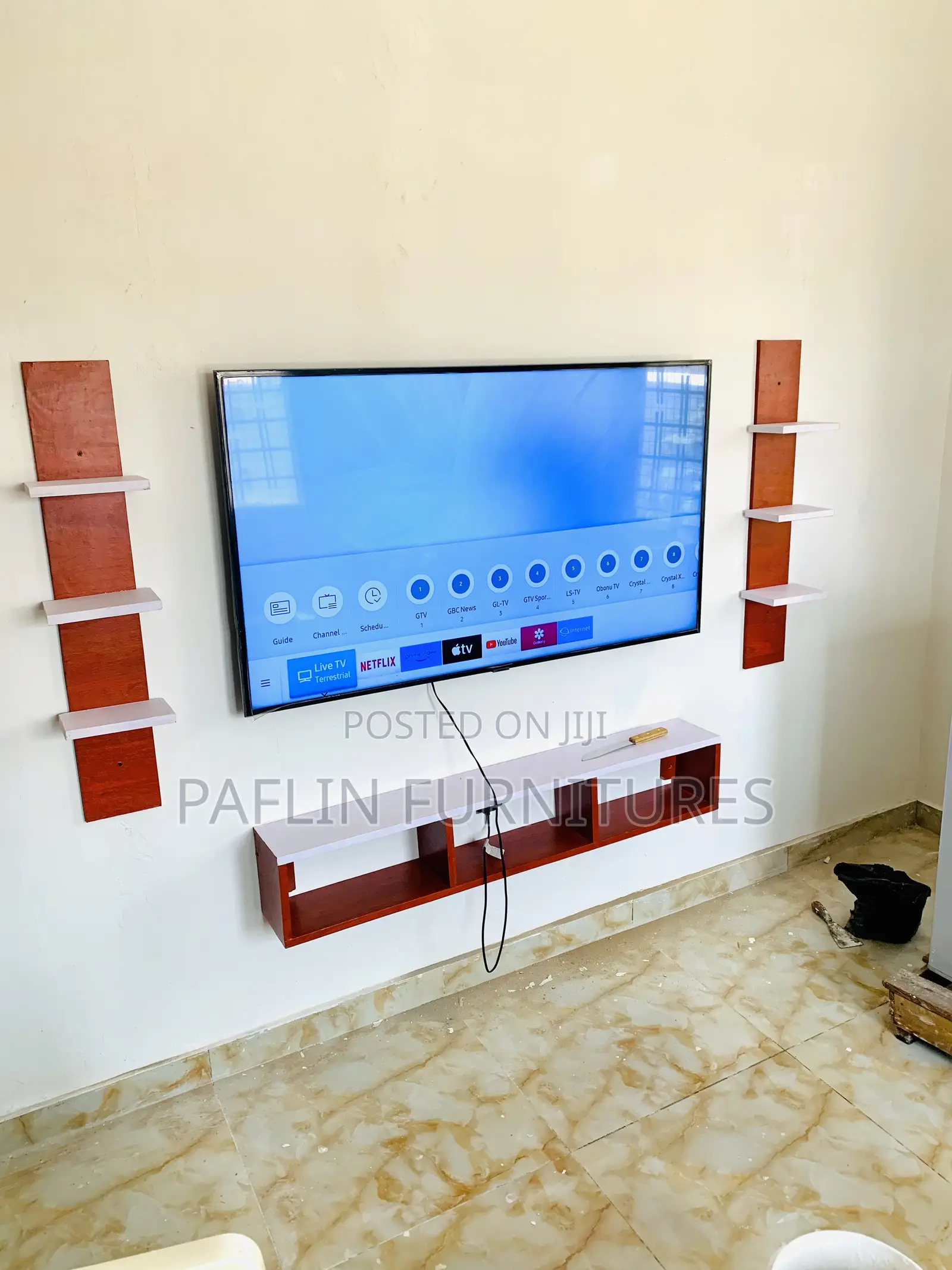 Quality Tv Stand With Hanging Shelves