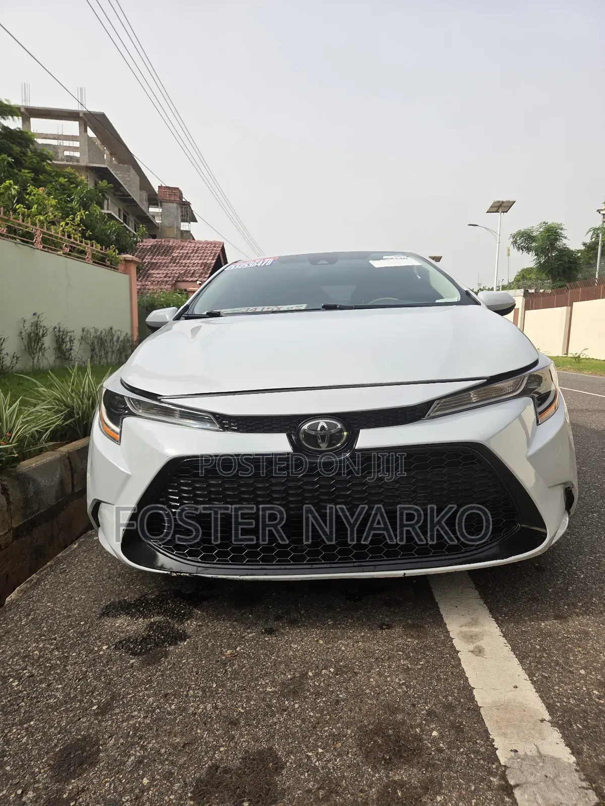 Toyota Corolla LE 2020 Off white