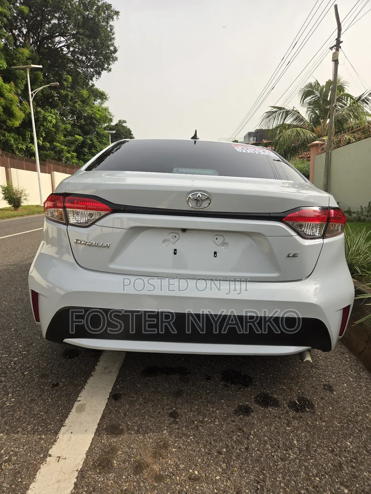 Toyota Corolla LE 2020 Off white