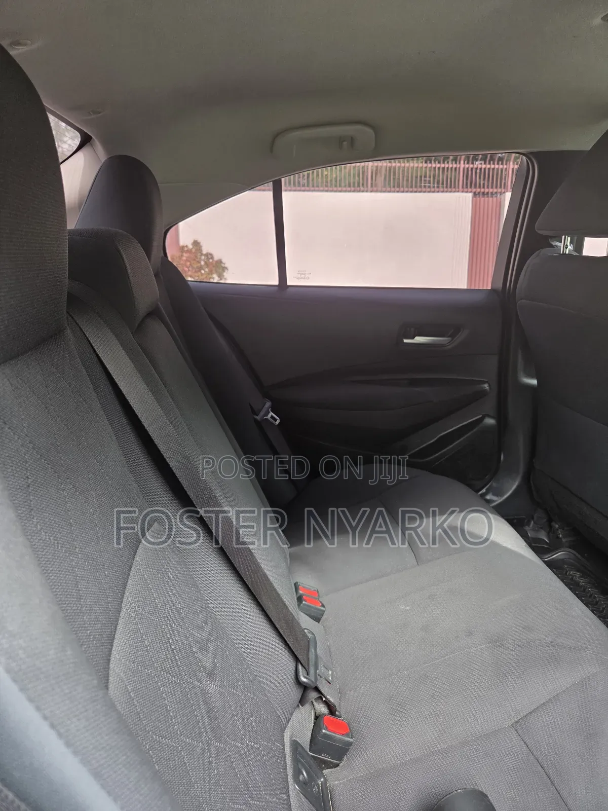 Toyota Corolla LE 2020 Off white