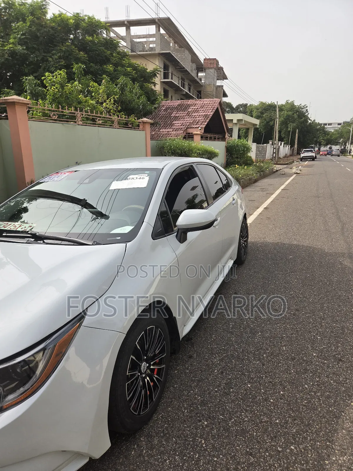 Toyota Corolla LE 2020 Off white