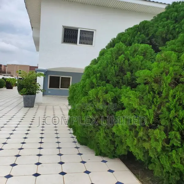 2bdrm Apartment in Trade Fair for rent