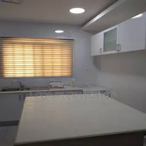 5bdrm House in Trade Fair for sale