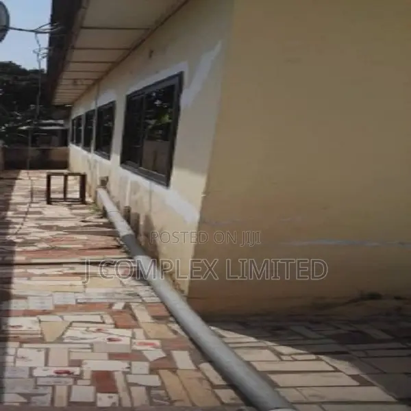 3bdrm House in Trade Fair for sale