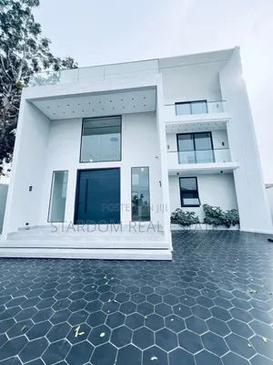 5bdrm Duplex in West Trassaco, East Legon for sale