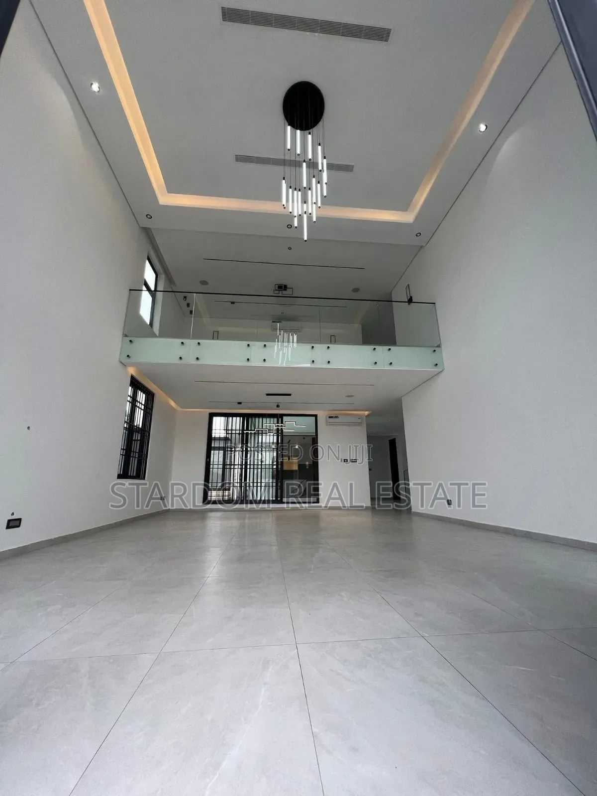5bdrm Duplex in West Trassaco, East Legon for sale