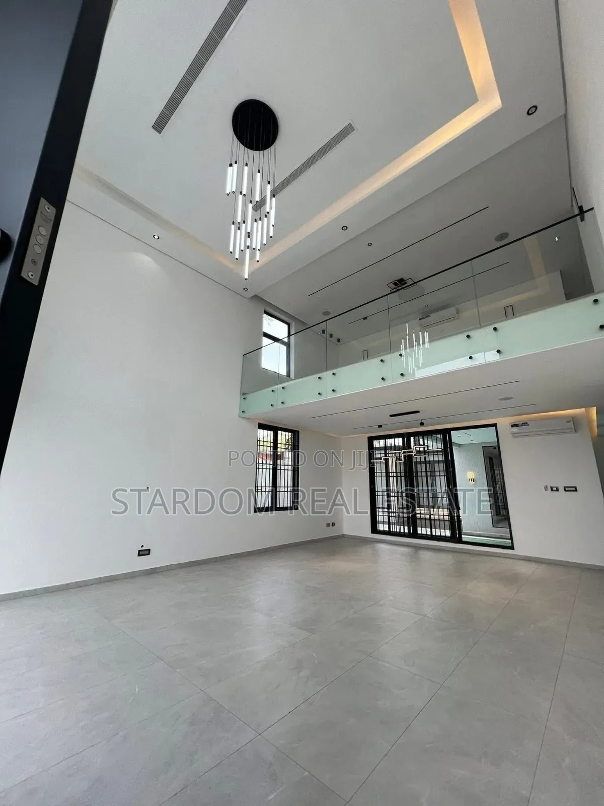 5bdrm Duplex in West Trassaco, East Legon for sale