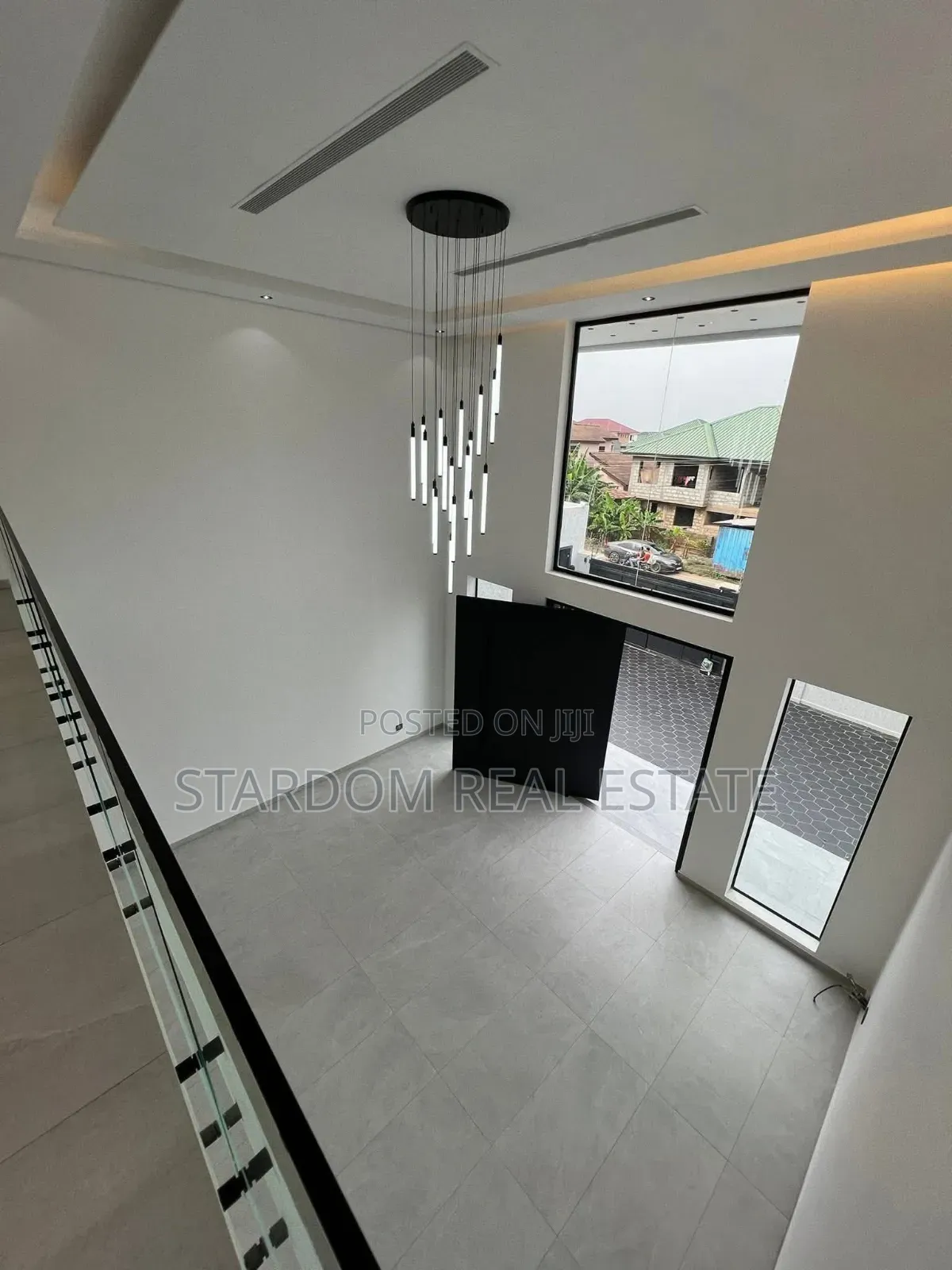 5bdrm Duplex in West Trassaco, East Legon for sale
