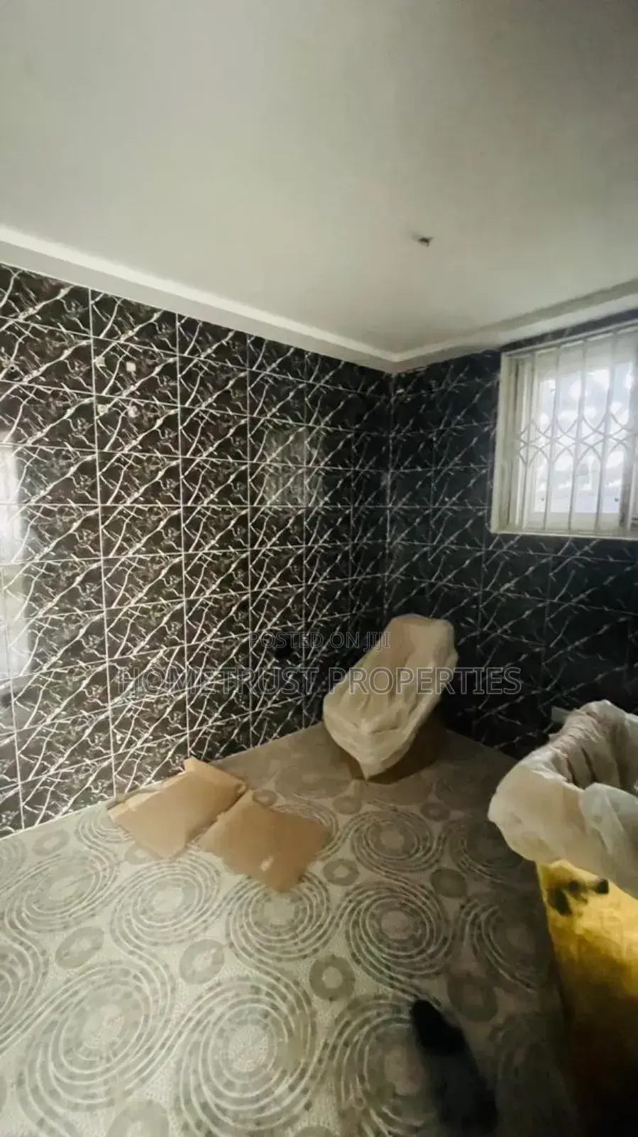 6bdrm House in Hometrust Properties, Tesano for rent
