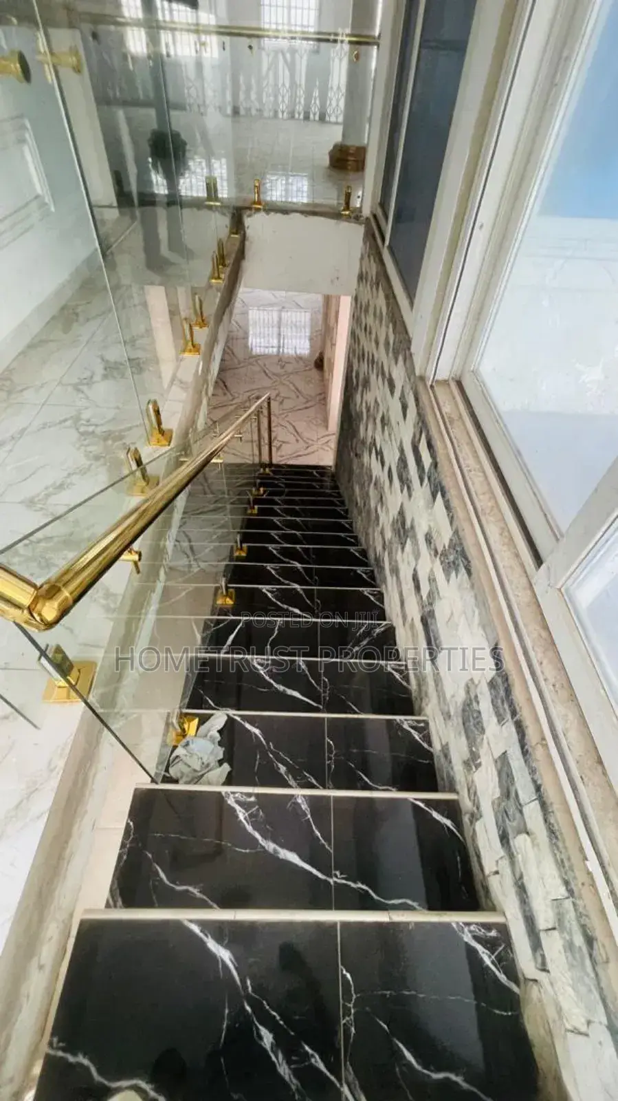 6bdrm House in Hometrust Properties, Tesano for rent