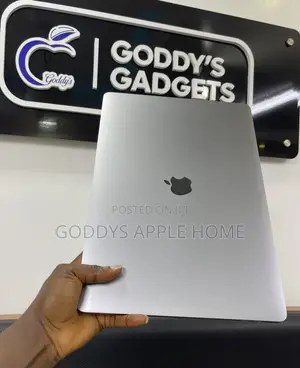 Laptop Apple MacBook Pro 2019 16GB Intel Core i7 SSD 256GB