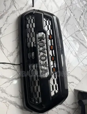Toyota Tacoma 2016-22 Spec Top Grille