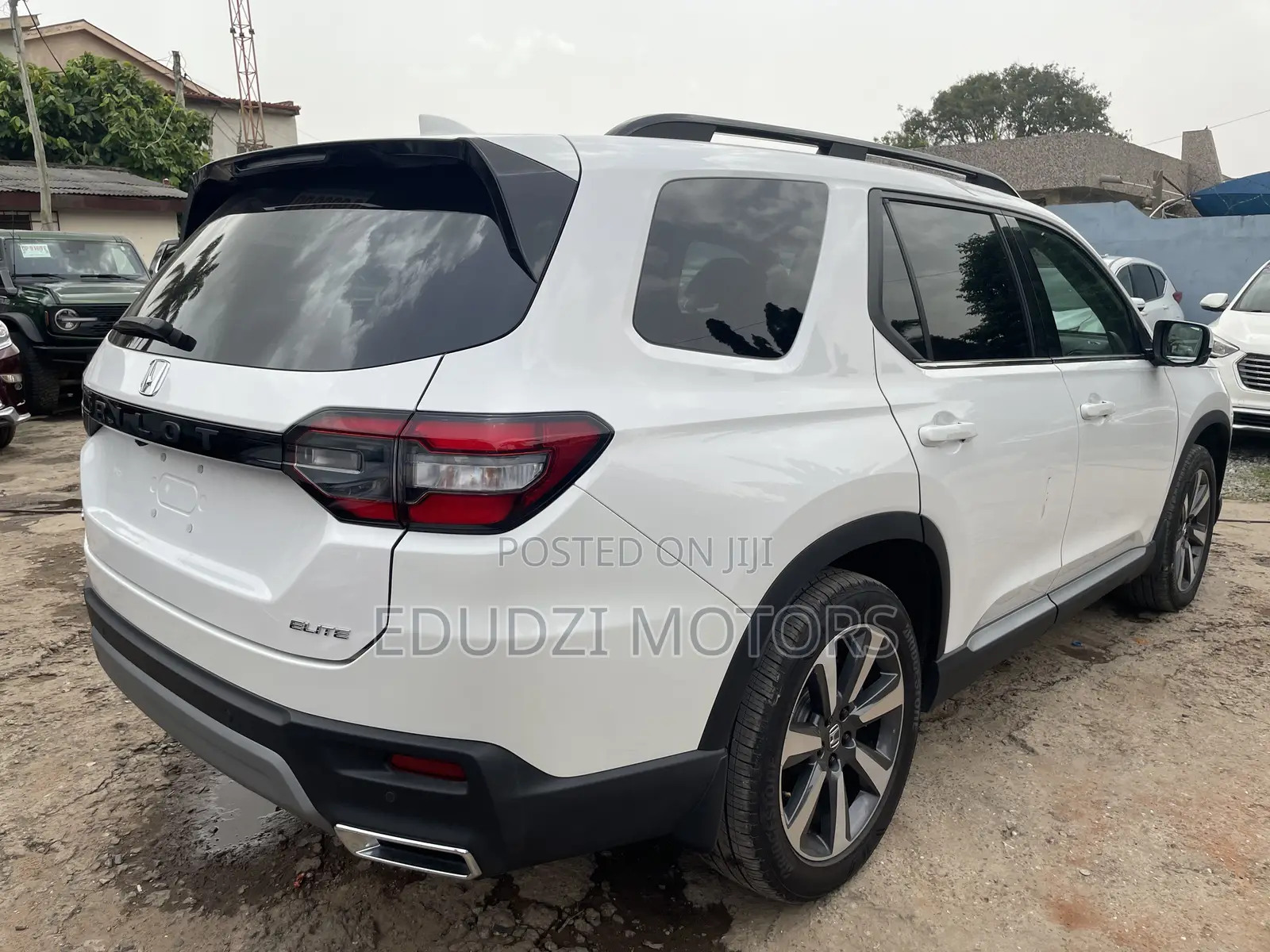 Honda Pilot Elite AWD 2024 White