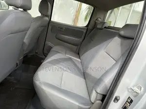 Toyota Hilux 2.0 VVT-i 2010 Gold