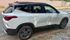 Kia Seltos S 2022 White