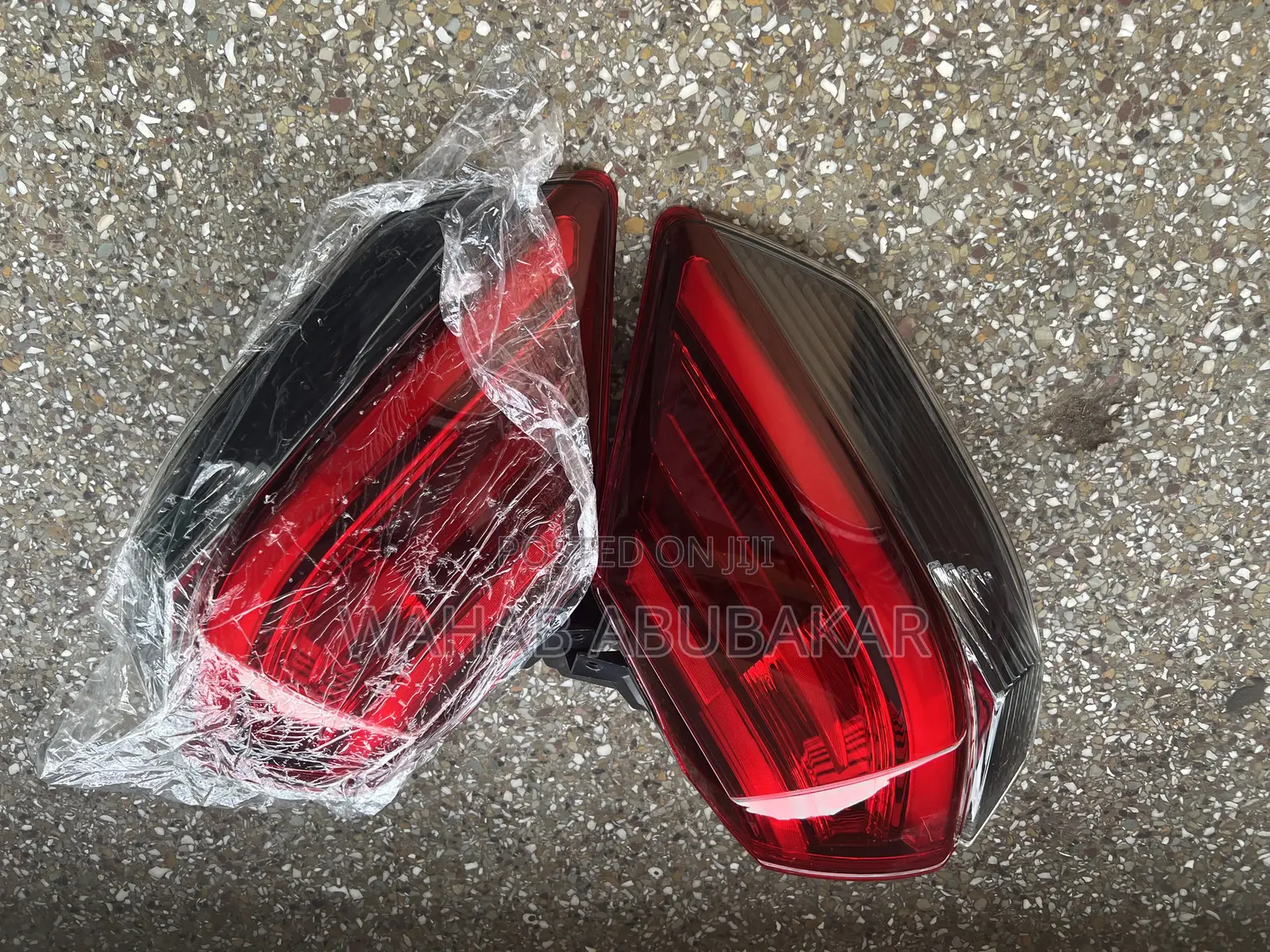 Nissan Rogue 2019 Taillight Pair