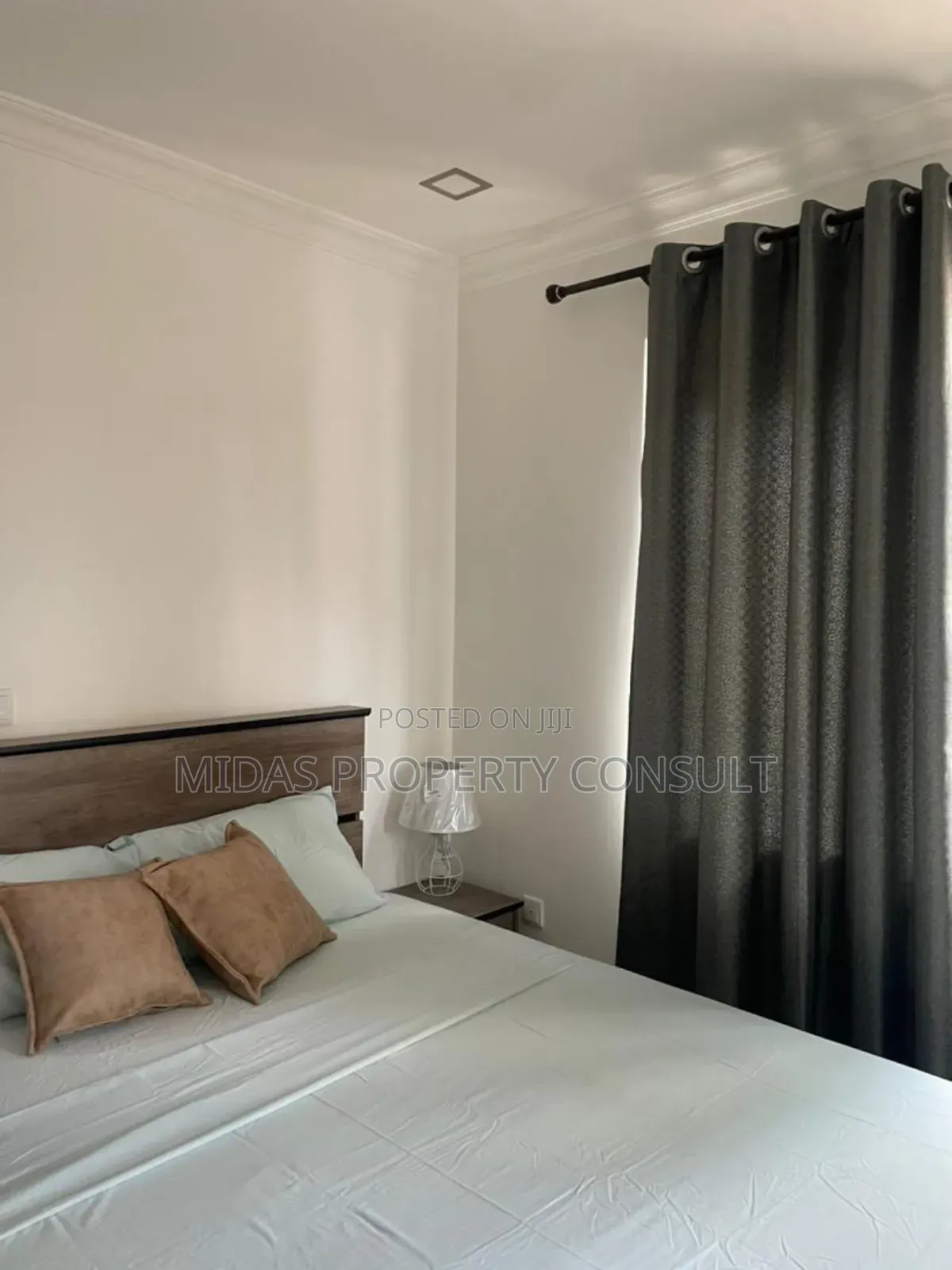 Furnished 4bdrm Townhouse / Terrace in Airport Residential for rent