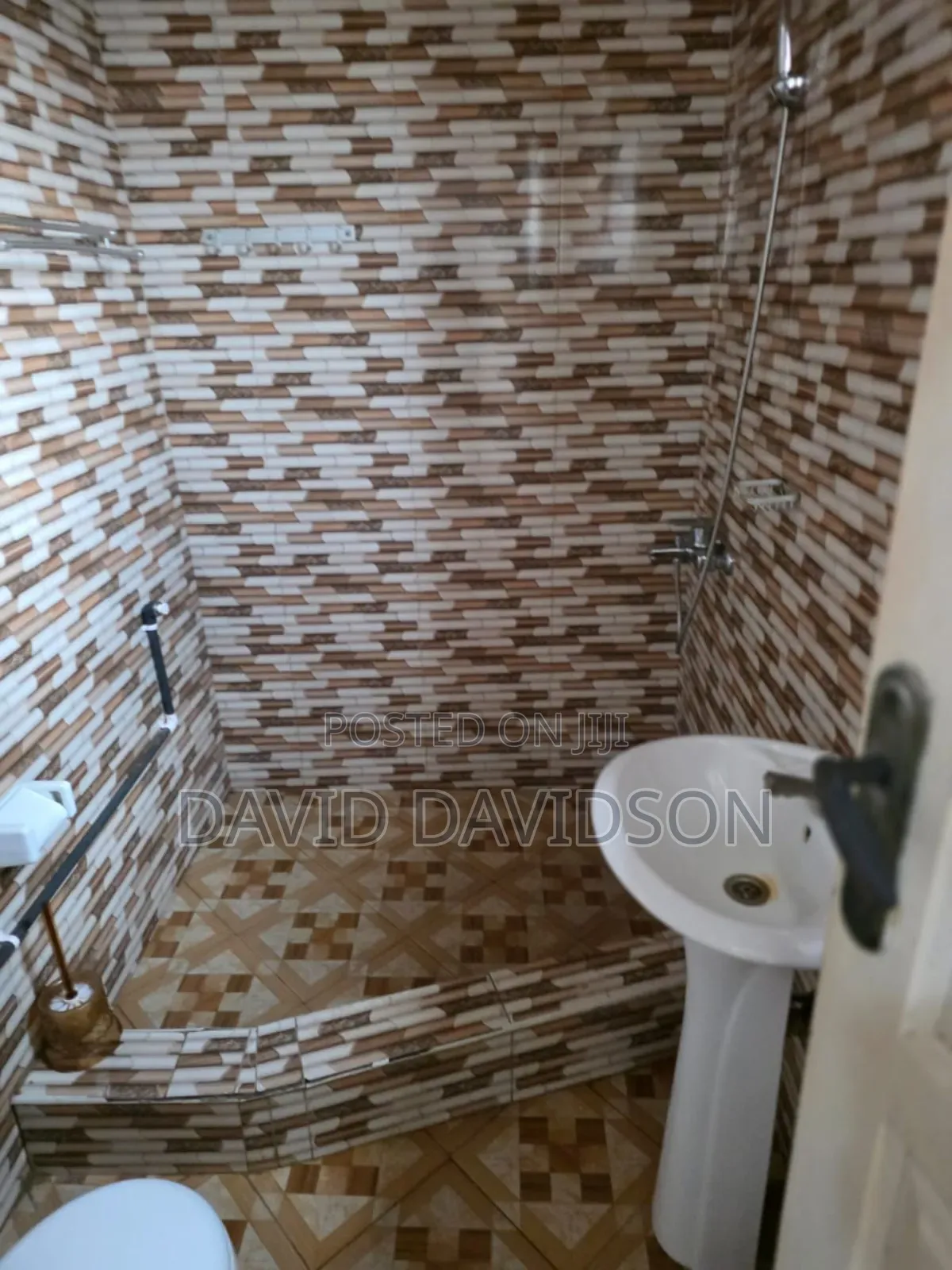 3bdrm Apartment in 3 Bedroom Apartment, Tema Metropolitan for rent