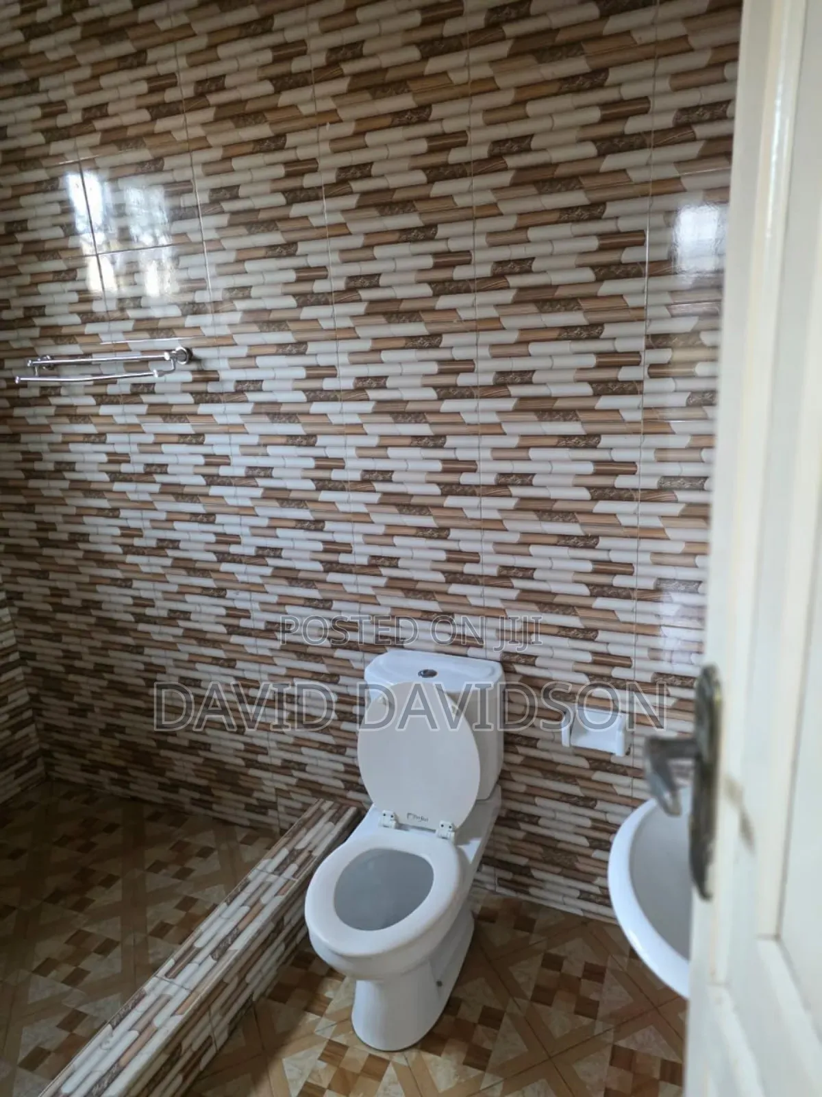 3bdrm Apartment in 3 Bedroom Apartment, Tema Metropolitan for rent