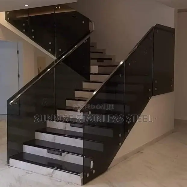 Stainless Frameless Staircase Design