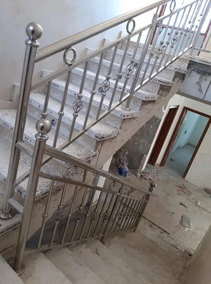 Stainless Frameless Staircase Design