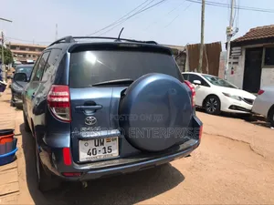Toyota RAV4 2011 Blue